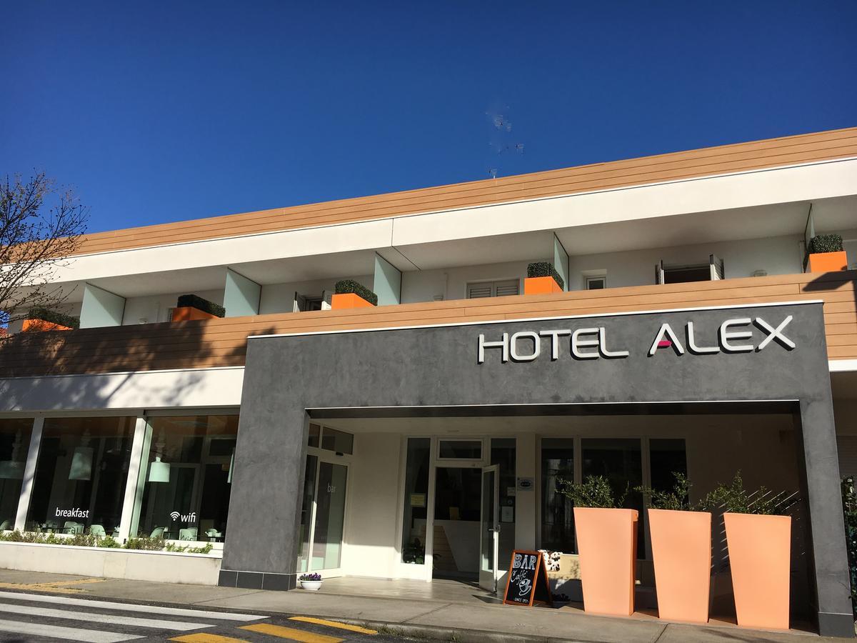 Hotel Alex Lignano Sabbiadoro Exterior photo